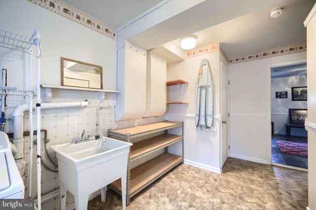 525 BASEHOAR SCHOOL RD, Littlestown, PA 17340
