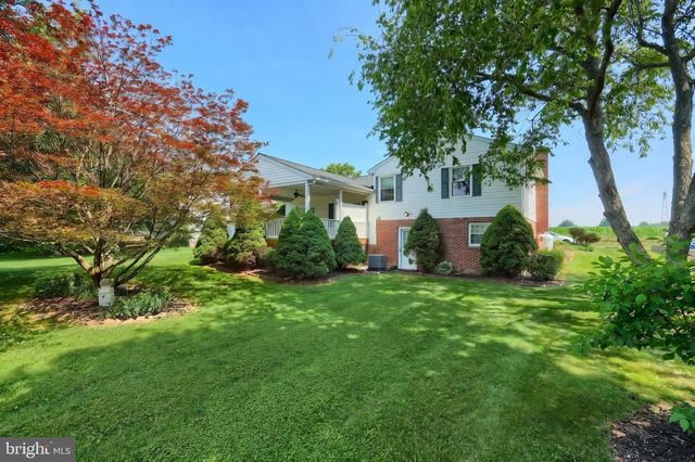 525 BASEHOAR SCHOOL RD, Littlestown, PA 17340