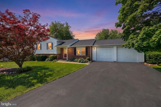 525 BASEHOAR SCHOOL RD, Littlestown, PA 17340