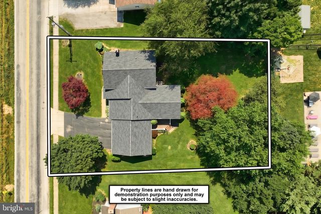 525 BASEHOAR SCHOOL RD, Littlestown, PA 17340