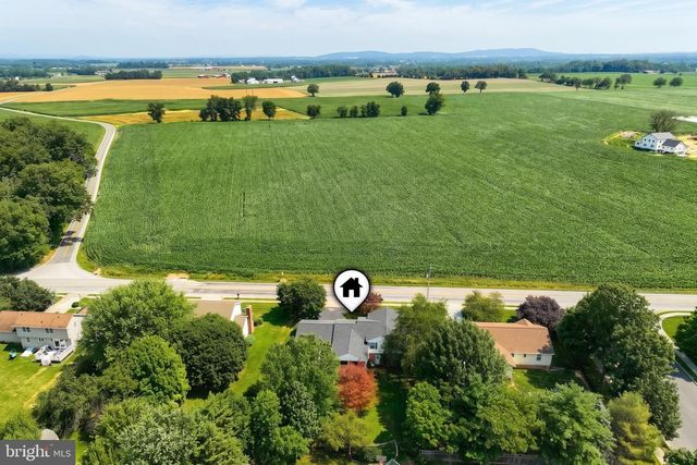 525 BASEHOAR SCHOOL RD, Littlestown, PA 17340