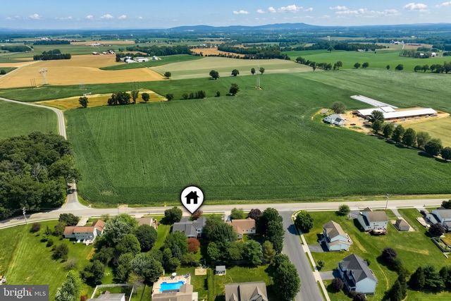 525 BASEHOAR SCHOOL RD, Littlestown, PA 17340