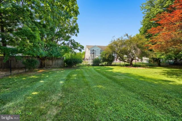 525 BASEHOAR SCHOOL RD, Littlestown, PA 17340