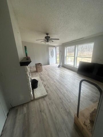 1660 N Bard Road, Gladwin, MI 48624