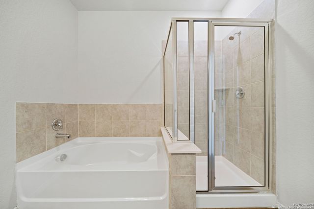 5407 Shasta Pl, St Hedwig, TX 78152