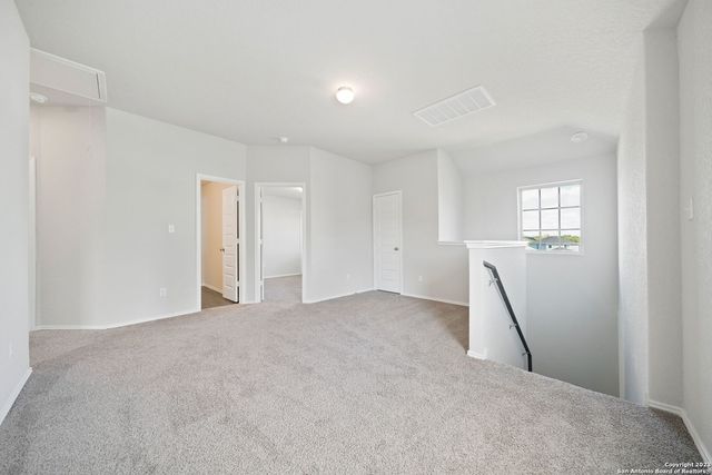 5407 Shasta Pl, St Hedwig, TX 78152