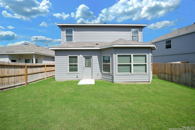 5407 Shasta Pl, St Hedwig, TX 78152
