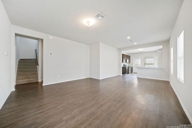 5407 Shasta Pl, St Hedwig, TX 78152