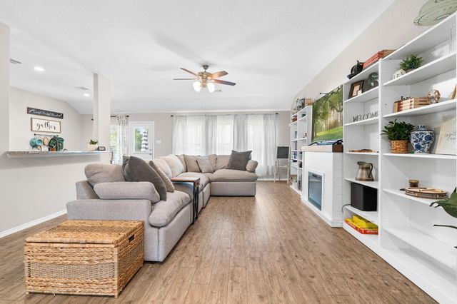 9716 Cold Creek Drive, Conroe, TX 77306