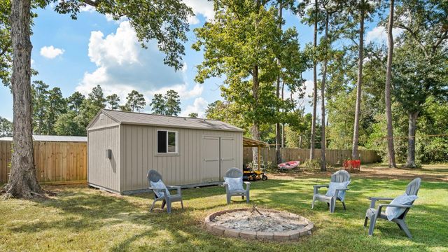 9716 Cold Creek Drive, Conroe, TX 77306