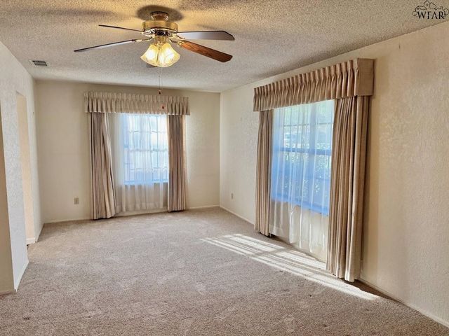 1513 HURSH AVENUE, Wichita Falls, TX 76302