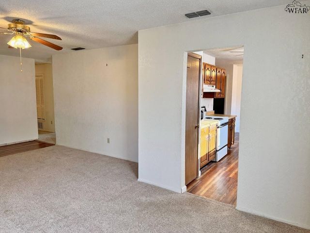 1513 HURSH AVENUE, Wichita Falls, TX 76302