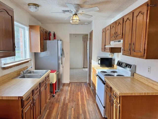 1513 HURSH AVENUE, Wichita Falls, TX 76302