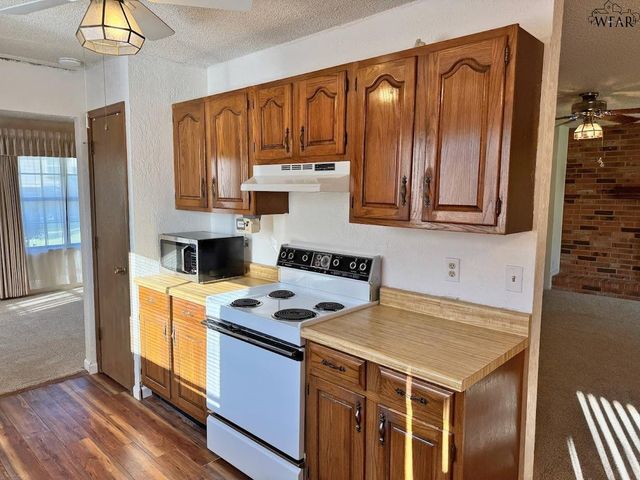 1513 HURSH AVENUE, Wichita Falls, TX 76302