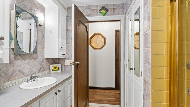 67 Curry Road, Cranston, RI 02920
