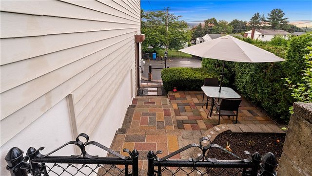 67 Curry Road, Cranston, RI 02920
