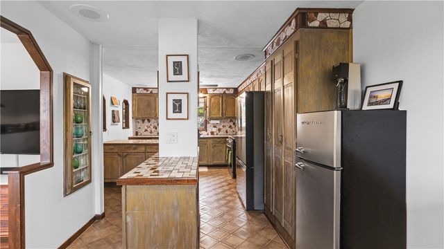 67 Curry Road, Cranston, RI 02920