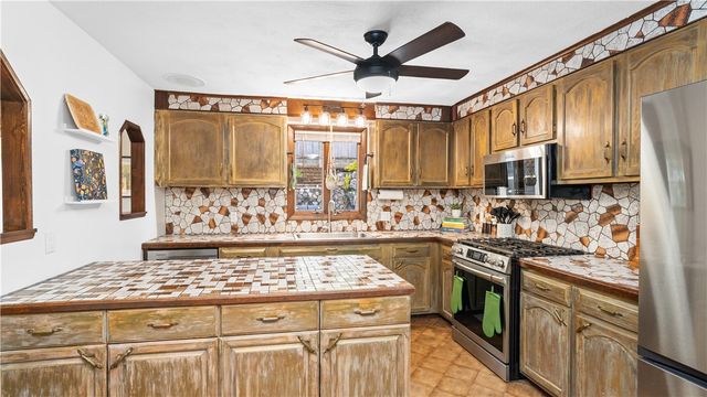 67 Curry Road, Cranston, RI 02920