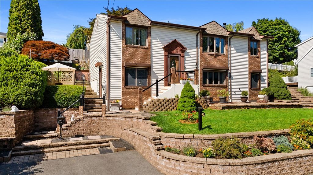 67 Curry Road, Cranston, RI 02920