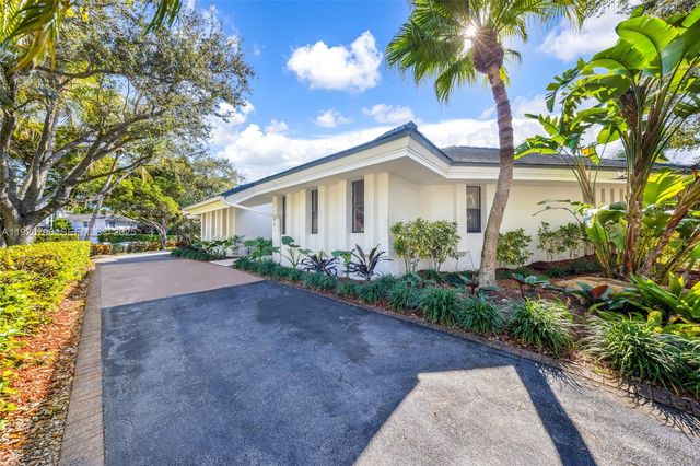 301 Isla Dorada Blvd, Coral Gables, FL 33143