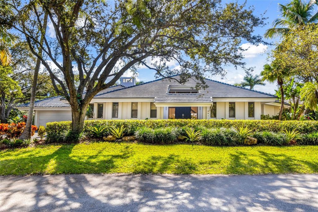 301 Isla Dorada Blvd, Coral Gables, FL 33143