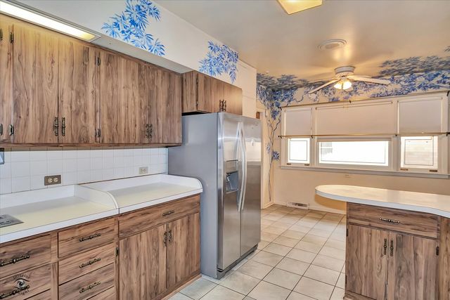 9139 S Oakley Avenue, Chicago, IL 60643