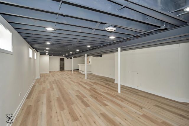 9139 S Oakley Avenue, Chicago, IL 60643