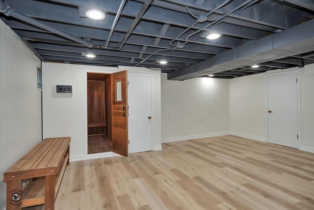 9139 S Oakley Avenue, Chicago, IL 60643