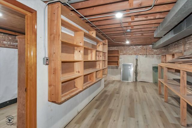 9139 S Oakley Avenue, Chicago, IL 60643