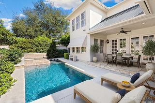 311 Canterbury Hill St, Terrell Hills, TX 78209