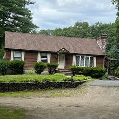 64 Hollis Rd, Lunenburg, MA 01462