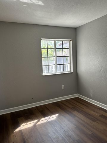 4111 Napoli Lake Drive, West Palm Beach, FL 33410