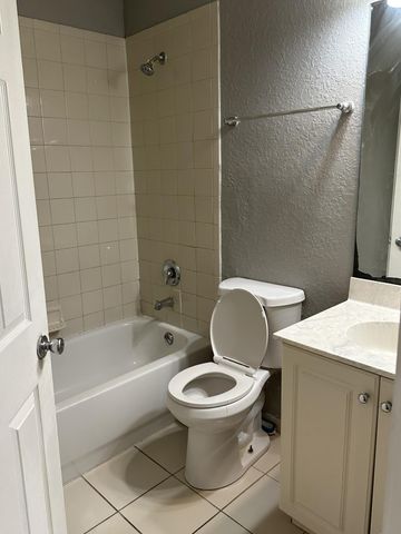 4111 Napoli Lake Drive, West Palm Beach, FL 33410