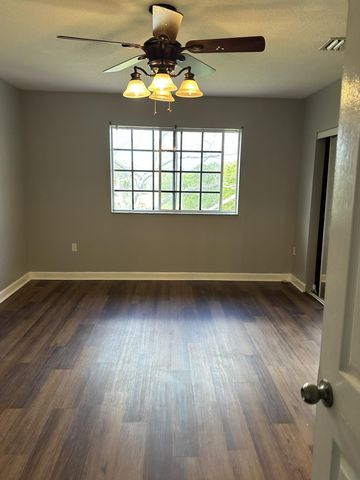 4111 Napoli Lake Drive, West Palm Beach, FL 33410