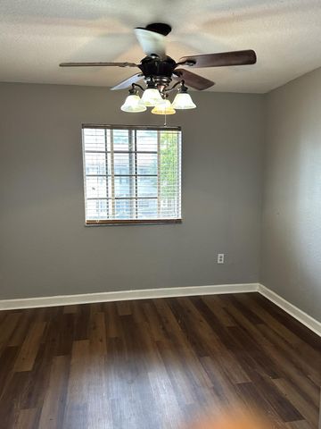 4111 Napoli Lake Drive, West Palm Beach, FL 33410