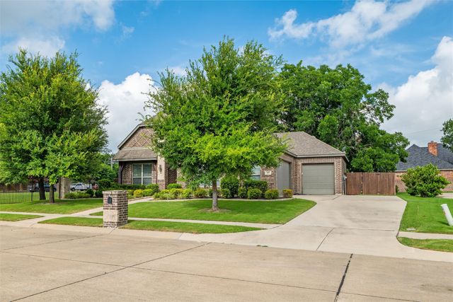 103 Water Garden Drive, Waxahachie, TX 75165