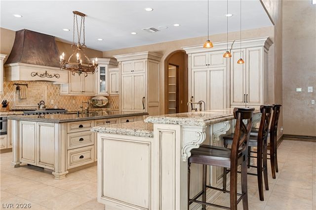 11 Olympia Hills Circle, Las Vegas, NV 89141