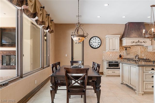 11 Olympia Hills Circle, Las Vegas, NV 89141
