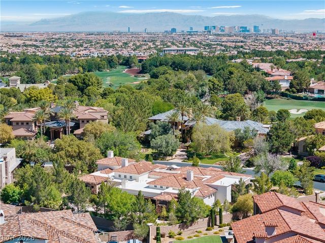 11 Olympia Hills Circle, Las Vegas, NV 89141