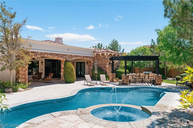 11 Olympia Hills Circle, Las Vegas, NV 89141