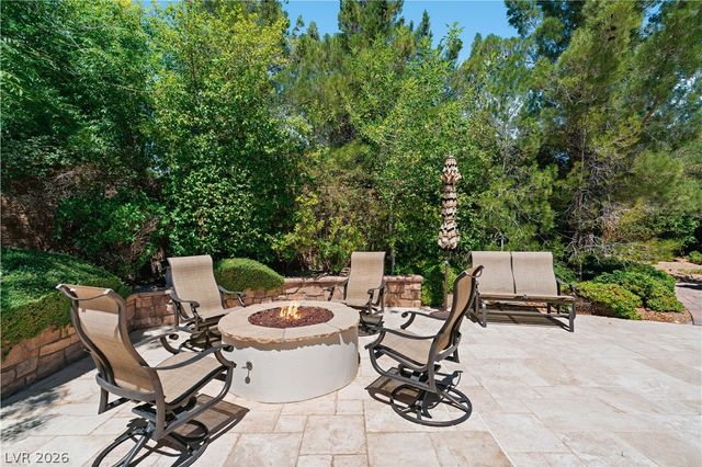 11 Olympia Hills Circle, Las Vegas, NV 89141