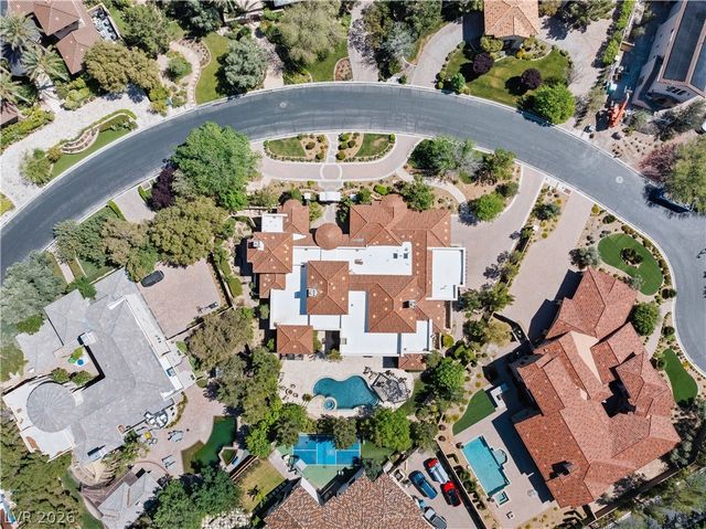 11 Olympia Hills Circle, Las Vegas, NV 89141