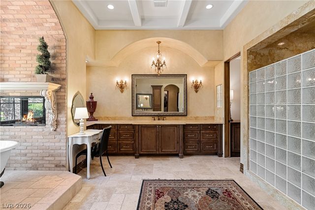 11 Olympia Hills Circle, Las Vegas, NV 89141
