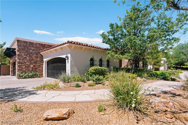 11 Olympia Hills Circle, Las Vegas, NV 89141