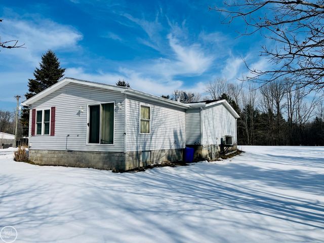 1022 S Allen Road, St Clair Twp, MI 48079