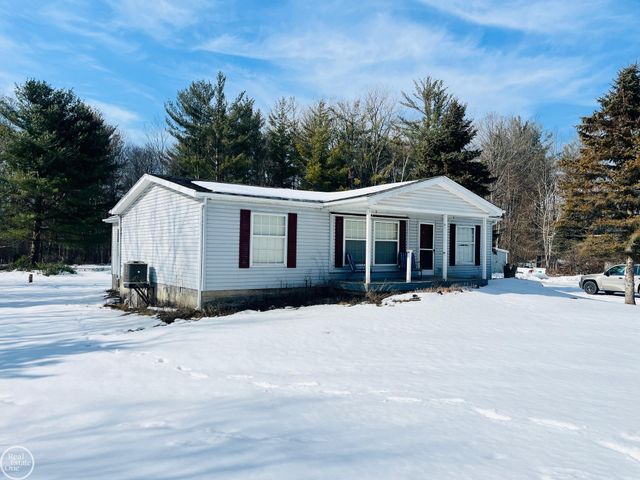 1022 S Allen Road, St Clair Twp, MI 48079