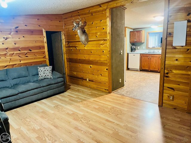 1022 S Allen Road, St Clair Twp, MI 48079