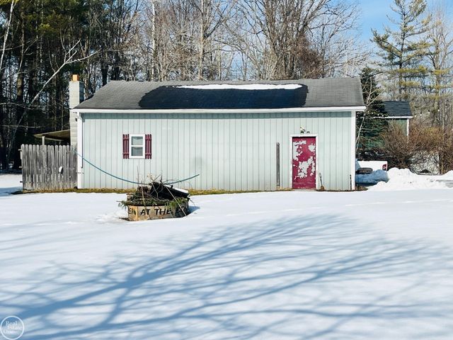 1022 S Allen Road, St Clair Twp, MI 48079