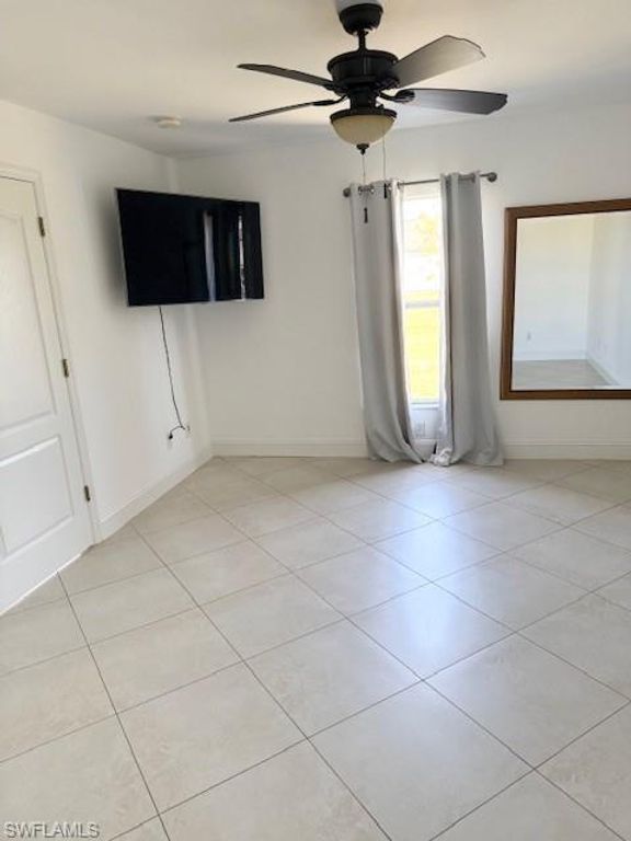 Image 12 of property listing at 2833 NW 6th PL, Cape Coral, FL 33993