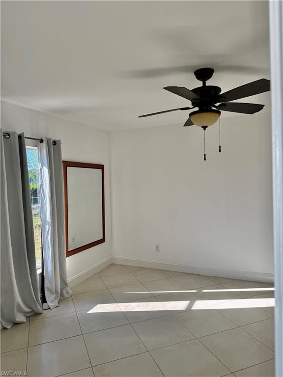 Image 13 of property listing at 2833 NW 6th PL, Cape Coral, FL 33993